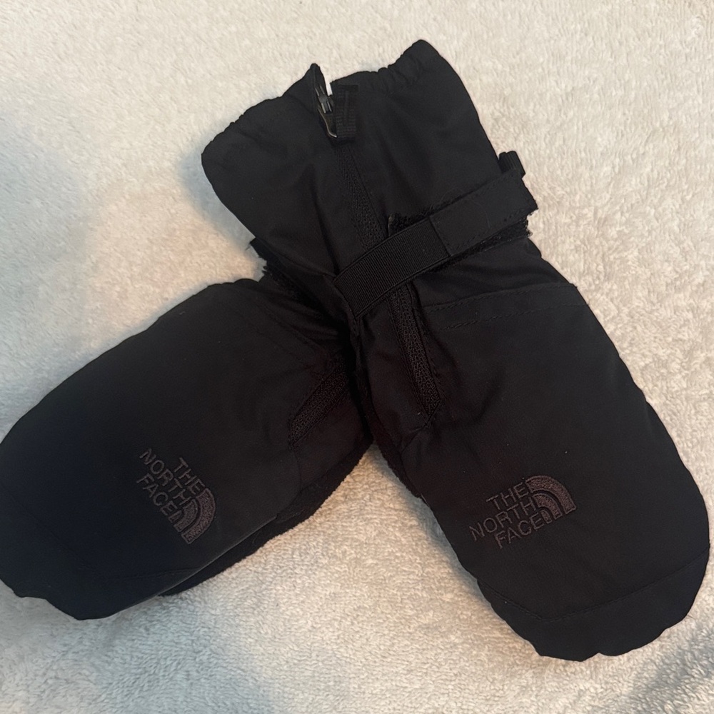 The North Face Black Insulated Mittens